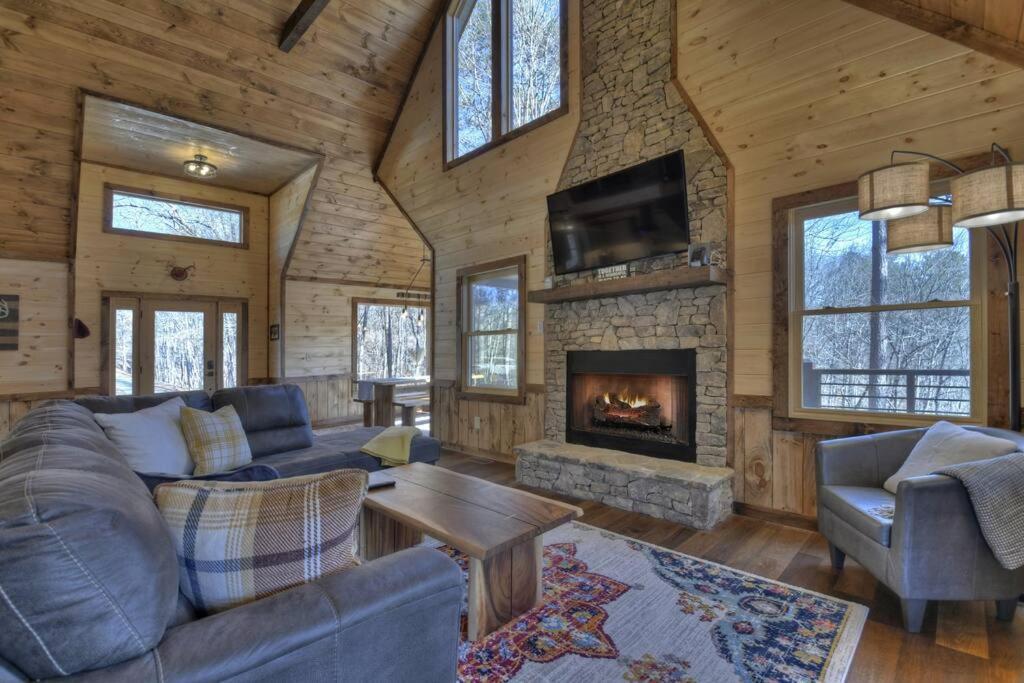 Rosewood Retreat - Hot Tub Fire Pit Pool Table Villa Blue Ridge Exterior photo
