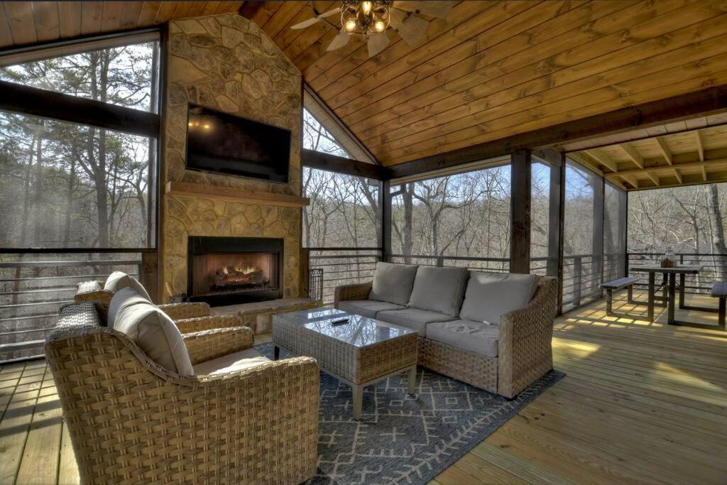 Rosewood Retreat - Hot Tub Fire Pit Pool Table Villa Blue Ridge Exterior photo