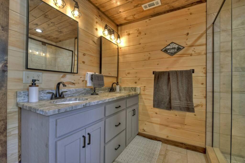 Rosewood Retreat - Hot Tub Fire Pit Pool Table Villa Blue Ridge Exterior photo
