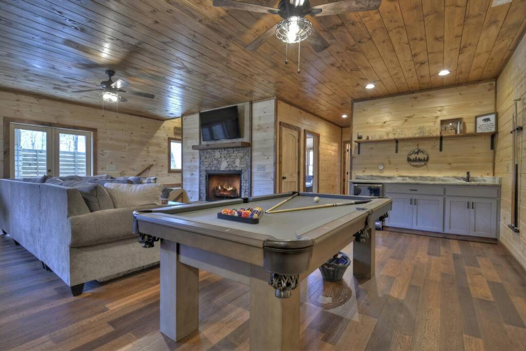 Rosewood Retreat - Hot Tub Fire Pit Pool Table Villa Blue Ridge Exterior photo
